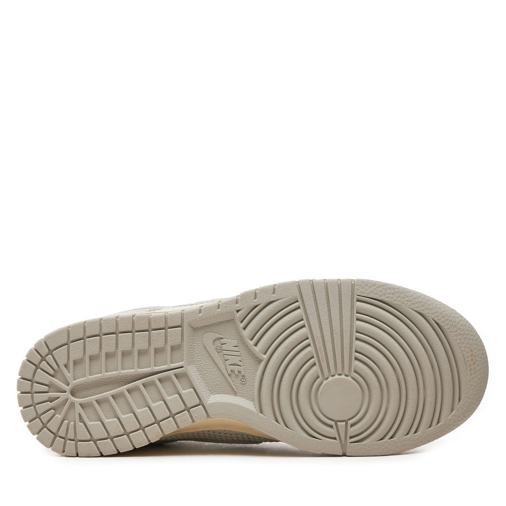 Nike Сникърси Dunk Low HF4297 001 Кремав