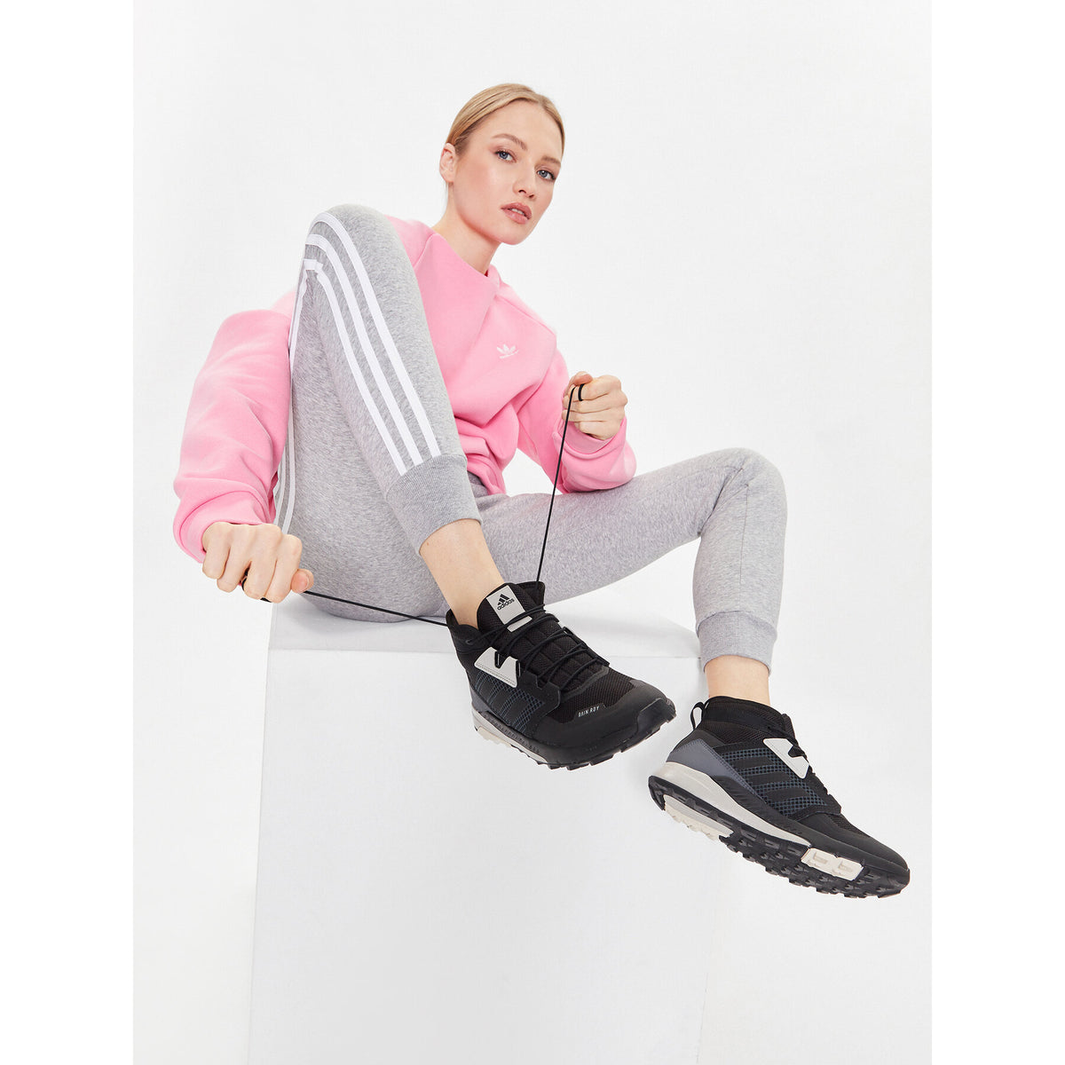adidas Туристически Terrex Trailmaker Mid R.Rd FW9322 Черен