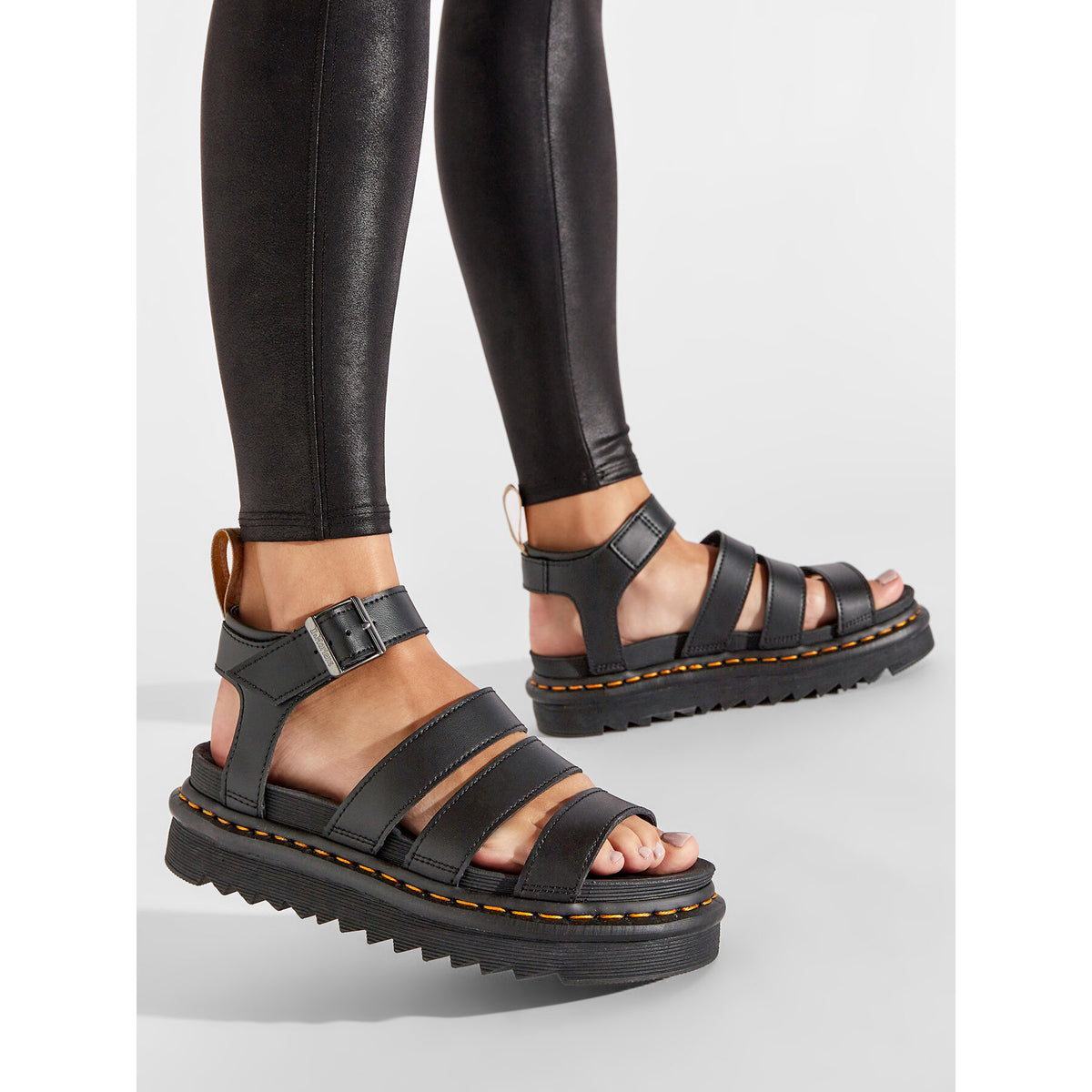 Dr. Martens Сандали V Blaire 23806001 Черен