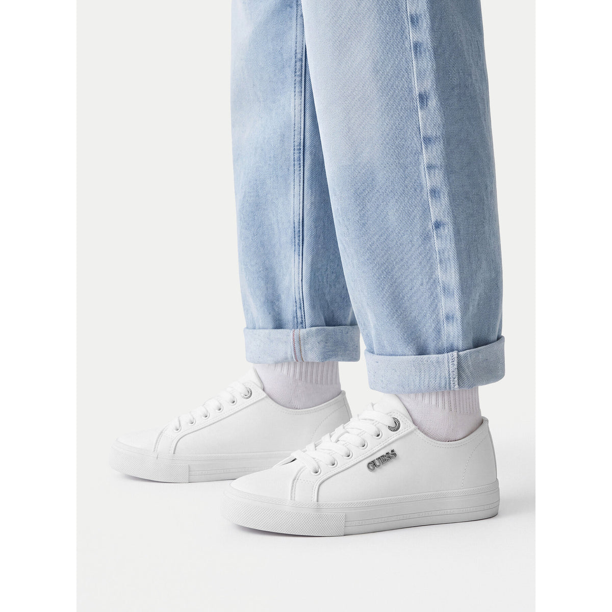 Guess Гуменки CEO-26KC1002 Бял
