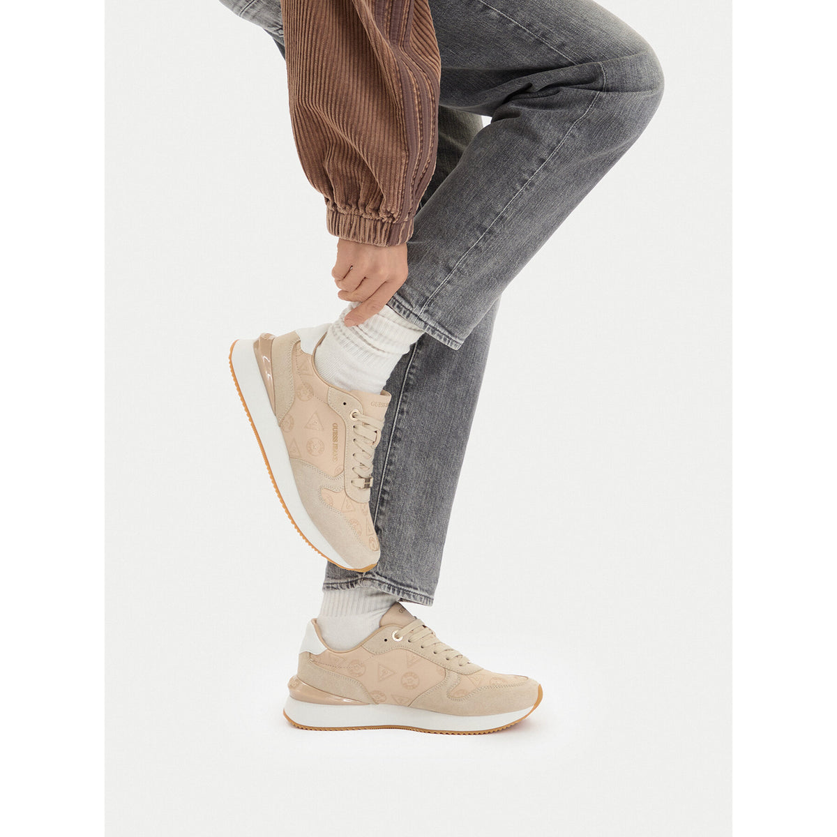Guess Jeans Сникърси CWBEO-K250087 Светлобежов