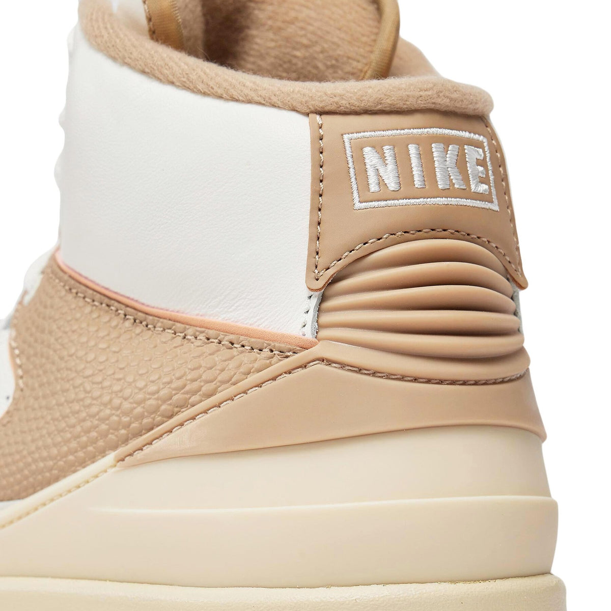 Nike Сникърси Air Jordan 2 Retro DX4400 118 Кремав