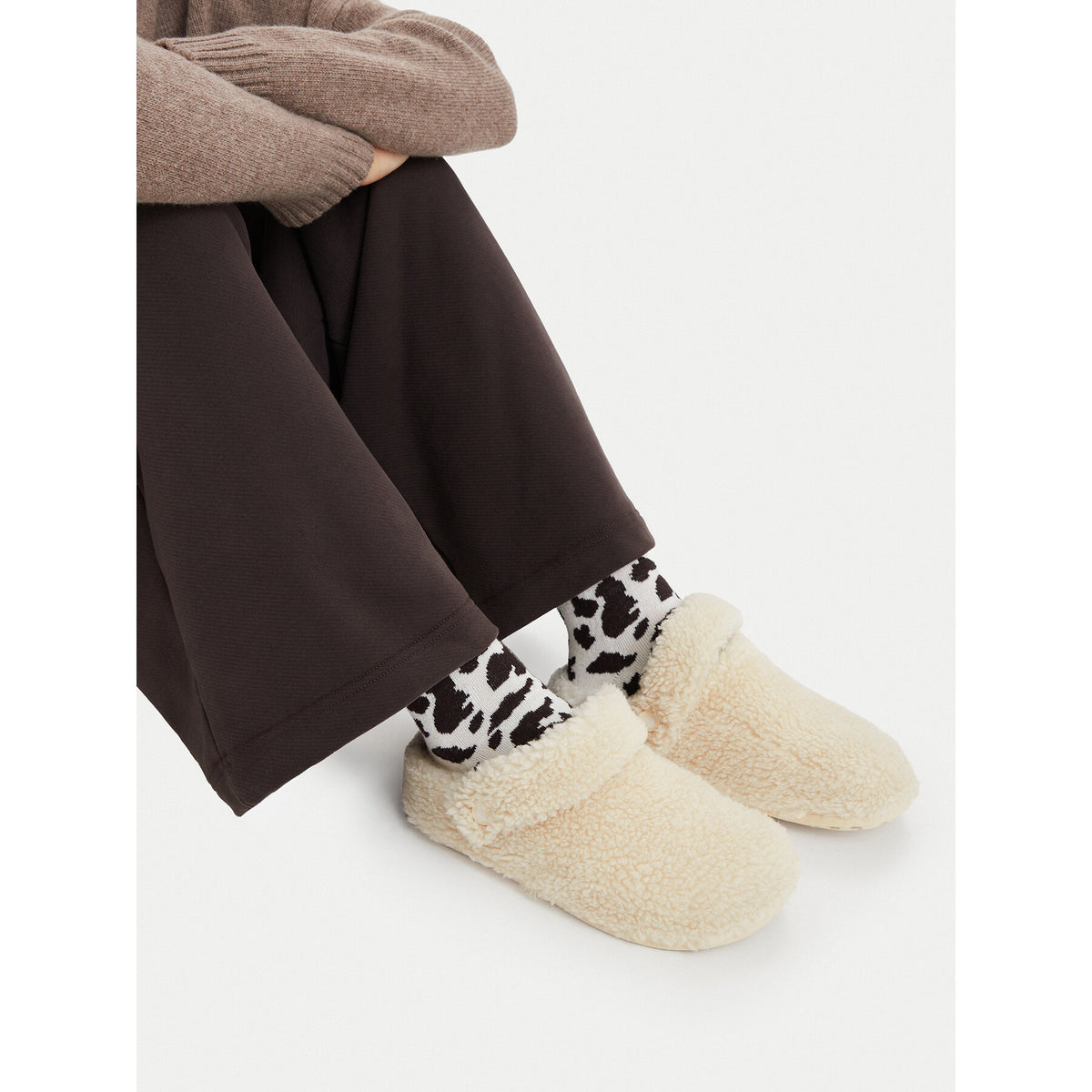 Crocs Пантофи Classic Cozzzy 209386 Бял