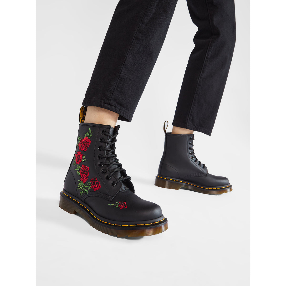Dr. Martens Кубинки 1460 Vonda 24722001 Черен