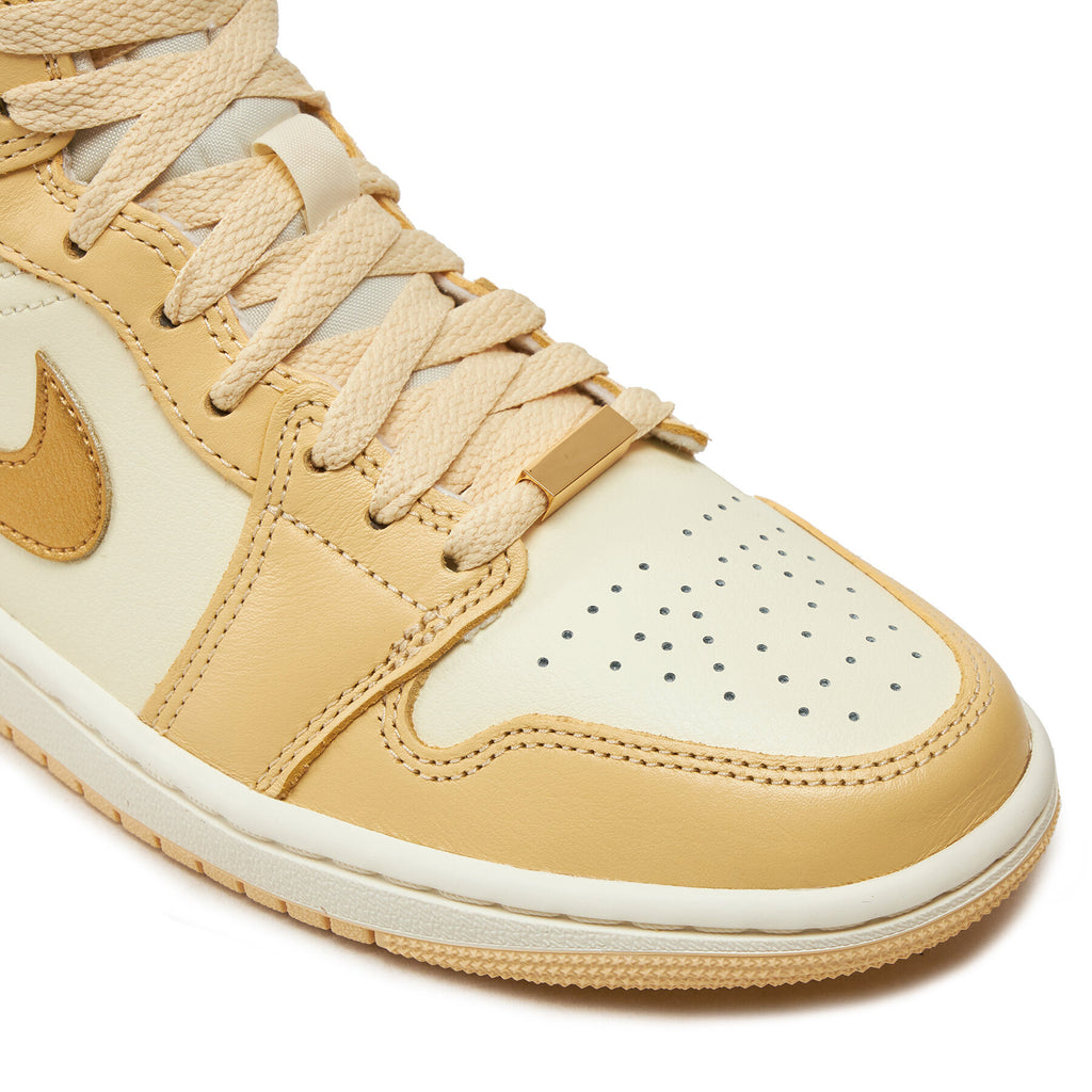 Nike Сникърси Air Jordan 1 Mid Se FB9892 200 Екрю