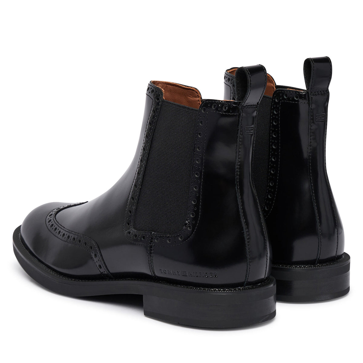 Tommy Hilfiger Боти тип челси Lth Abrasivato Brogue Chelsea FM0FM06079 Черен
