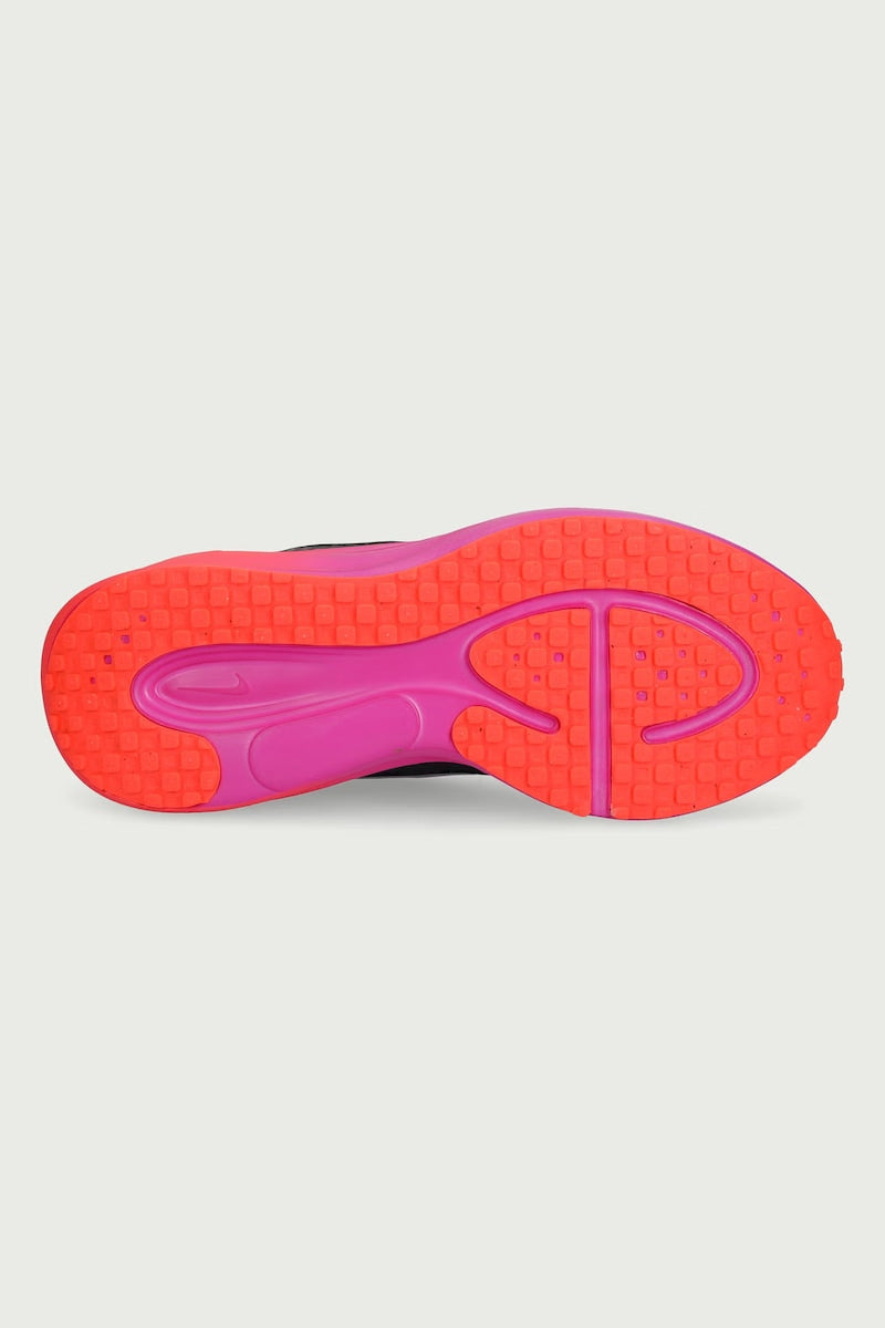 Nike обувки за бягане дамски Revolution 8