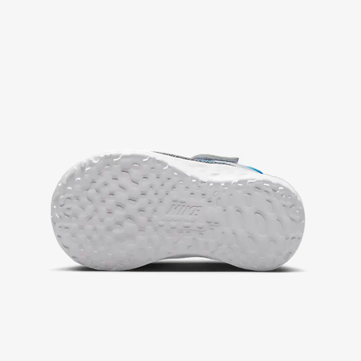 Nike Revolution 6