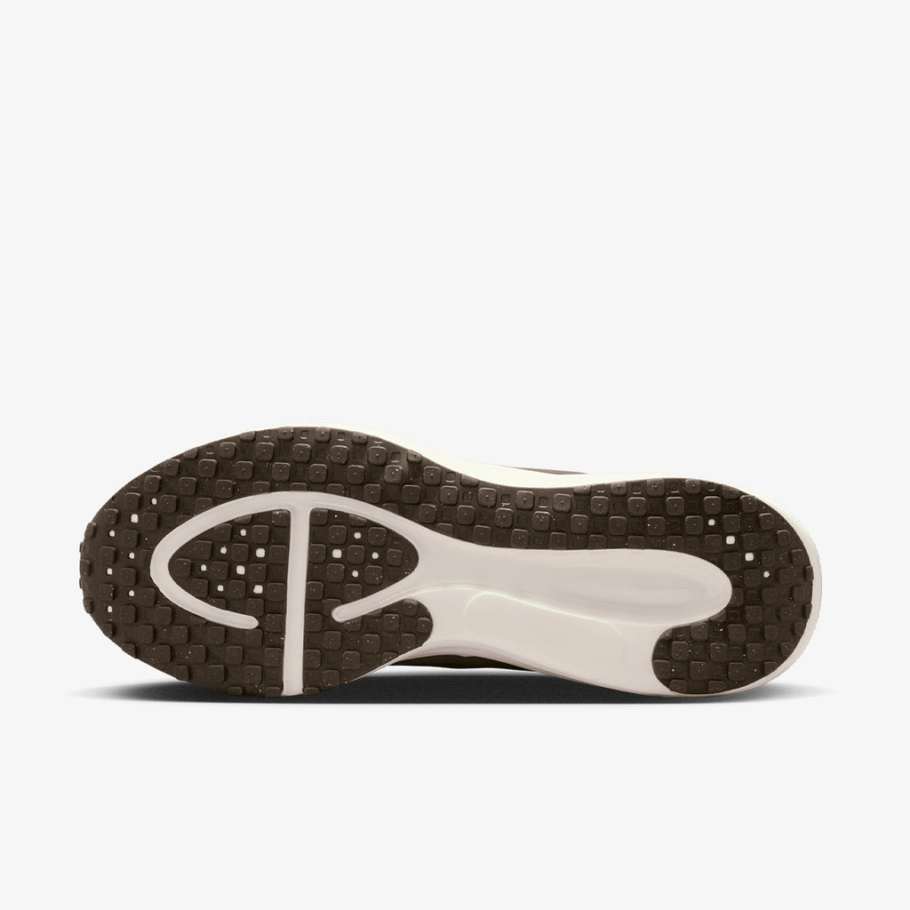 Nike Revolution 8