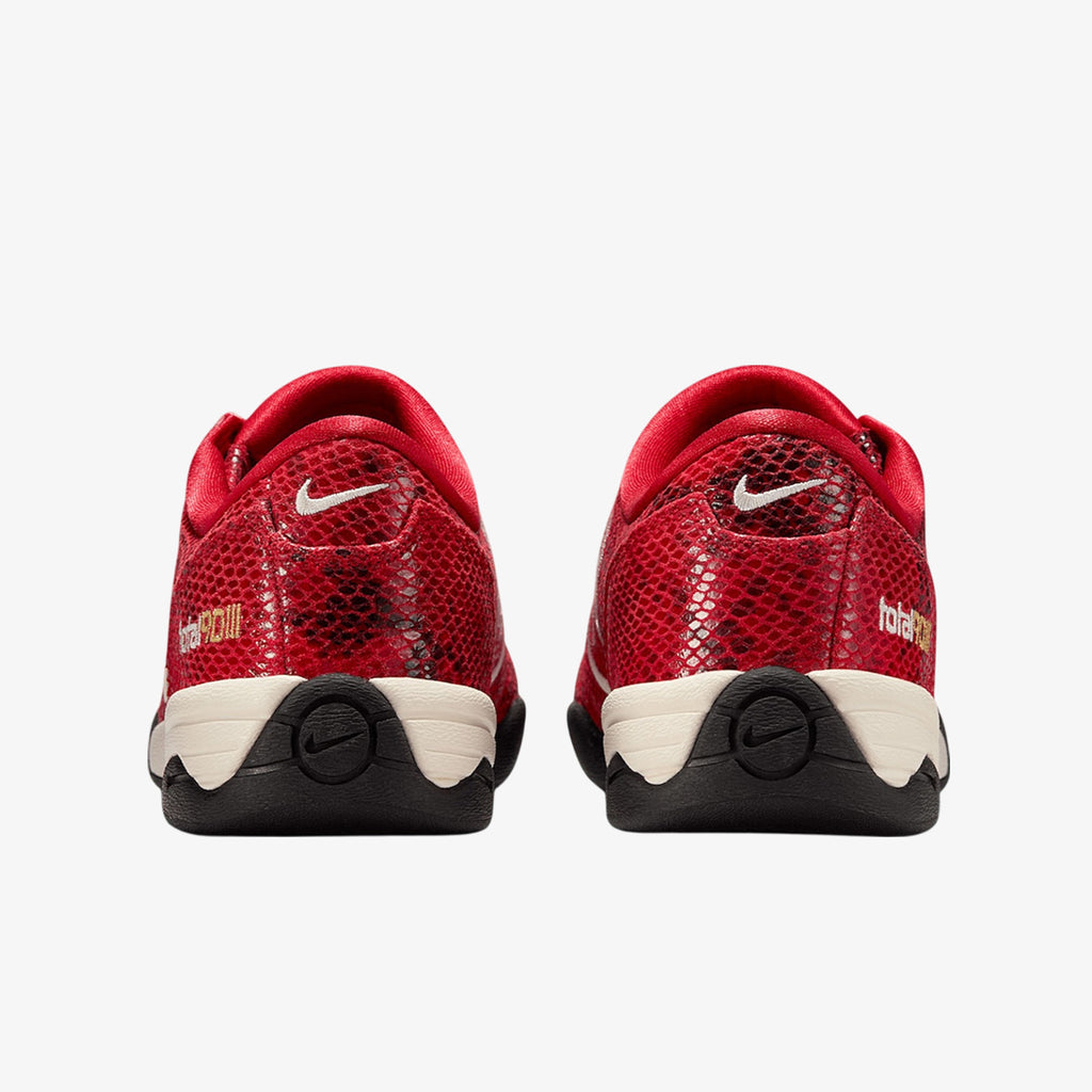 NIKE Спортни обувки Total 90 SE