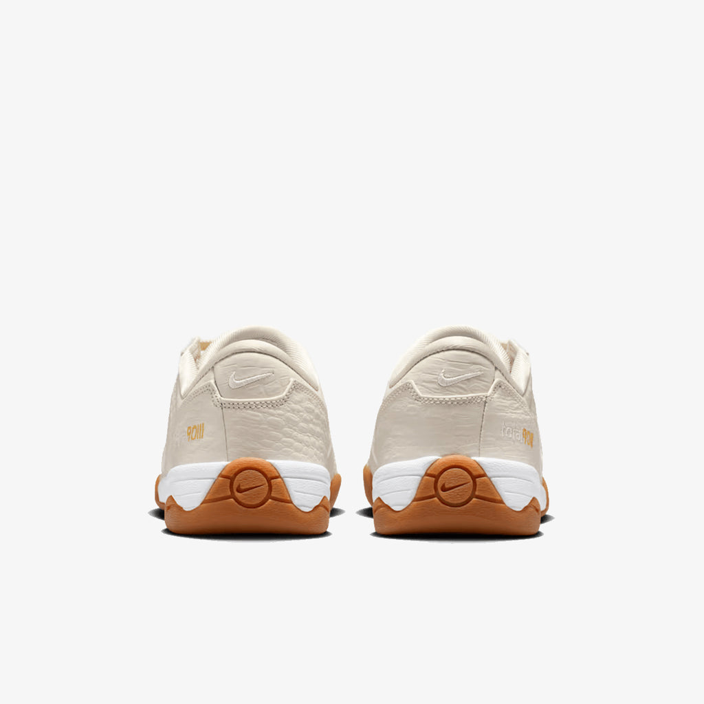NIKE Спортни обувки Total90