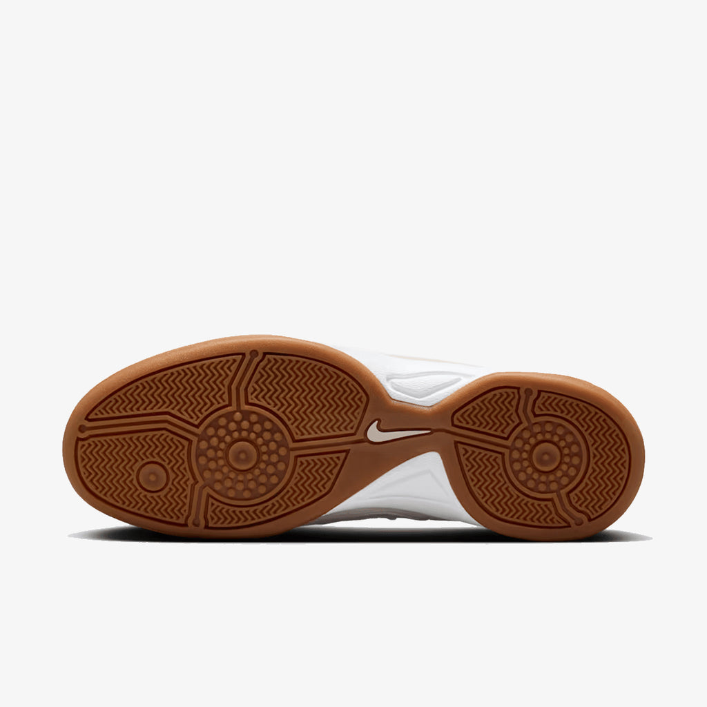 NIKE Спортни обувки Total90