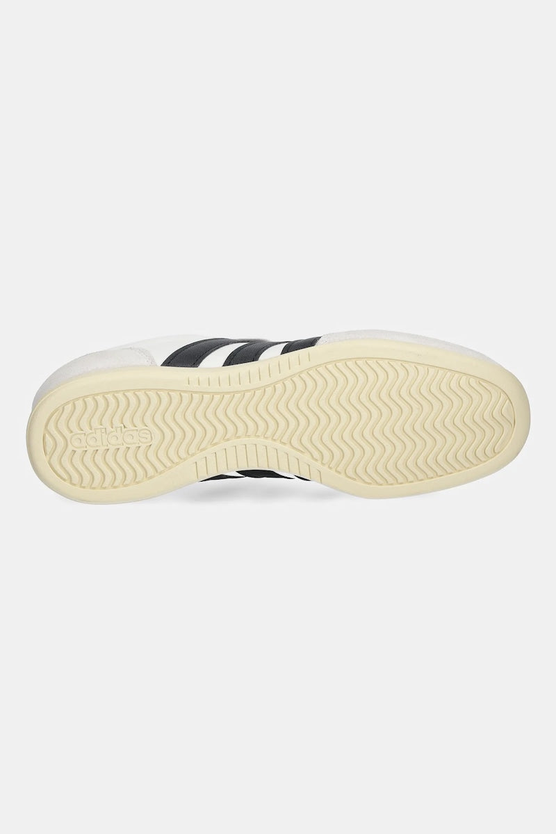 Маратонки adidas Barreda
