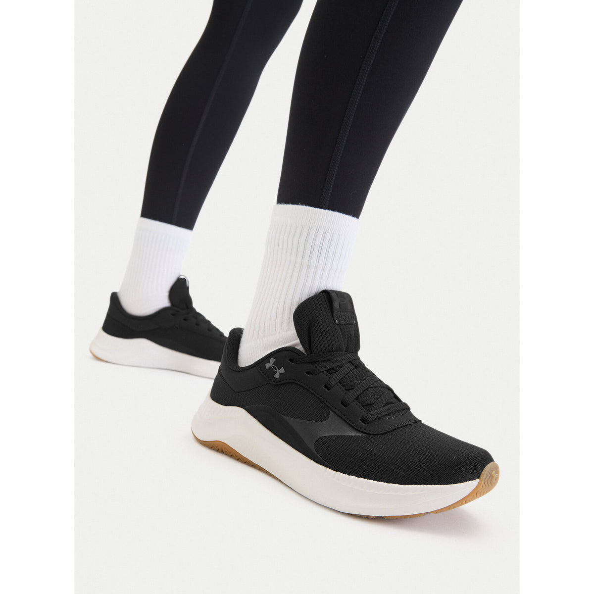 Under Armour Обувки за фитнес зала UA W Aurora 3 6000760 Черен
