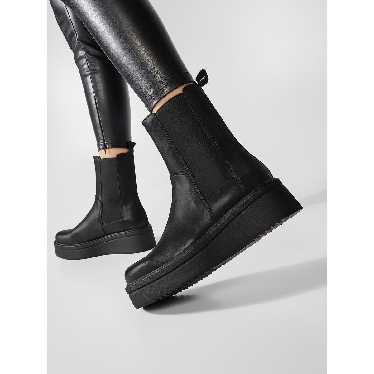 Vagabond Shoemakers Боти тип челси Tara 4846-101-20 Черен