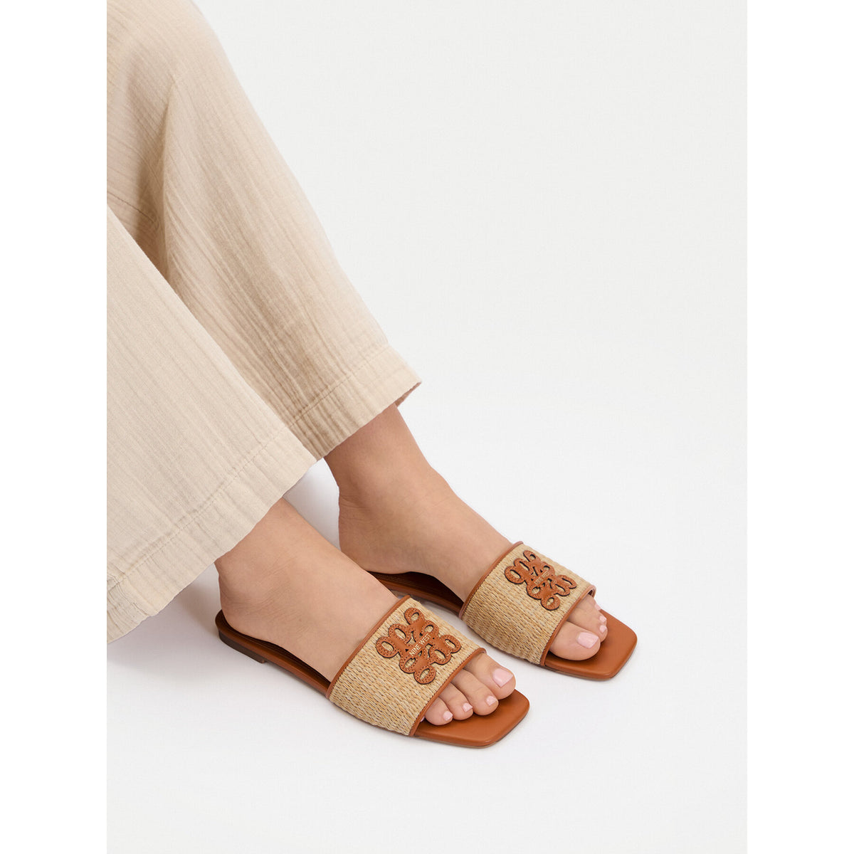 Nine West Чехли CEO-SMRL393661 Бежов