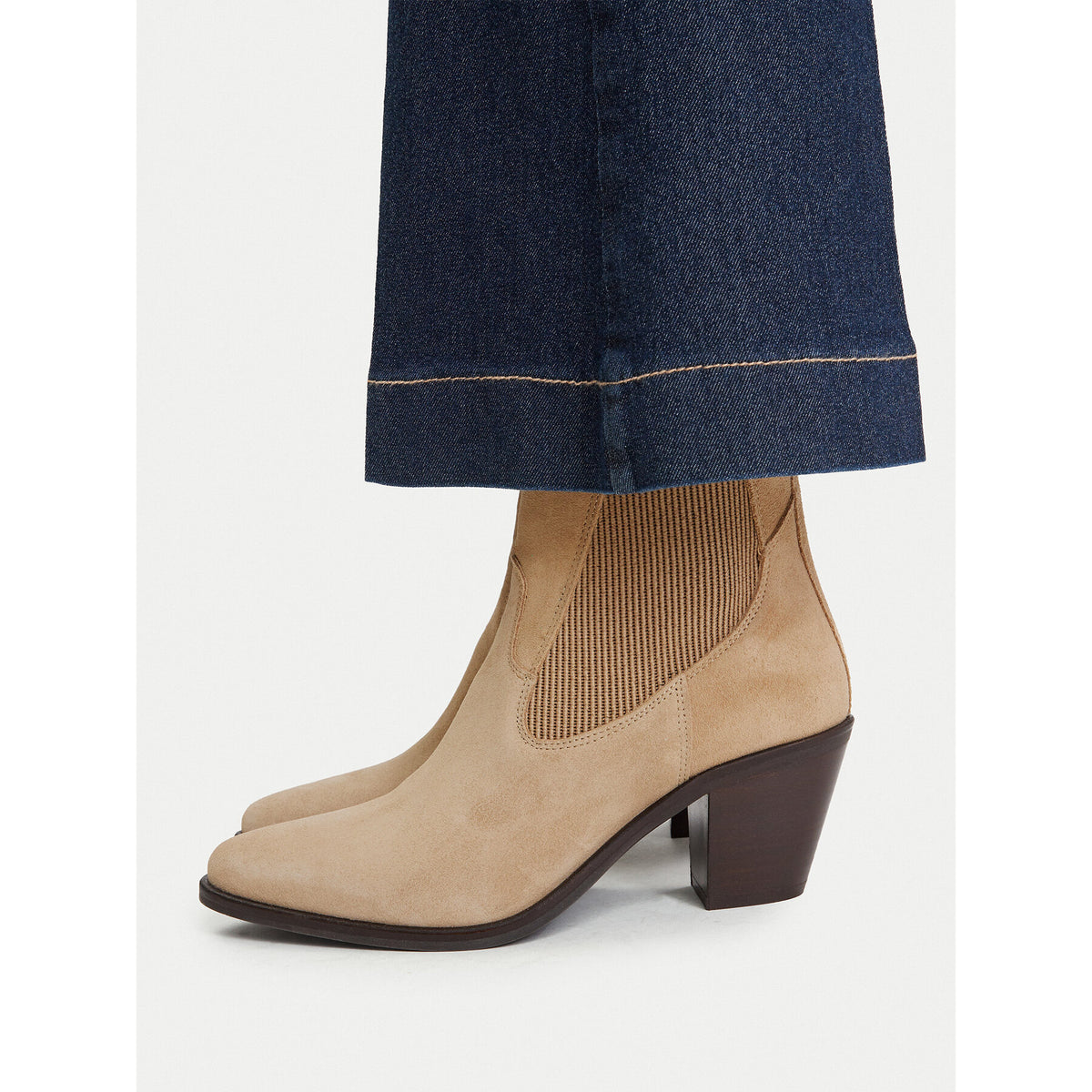 Tommy Hilfiger Боти Suede Western Chelsea Boot FW0FW09581 Бежов