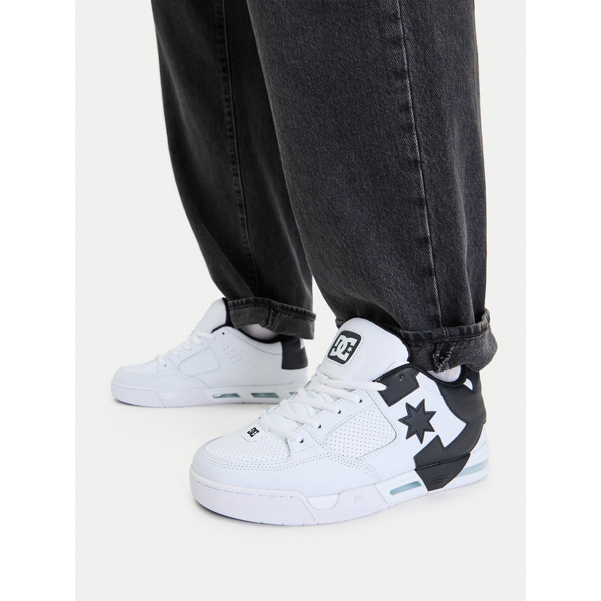 DC Shoes Сникърси EO-DC COMMAND DC02220102 Бял