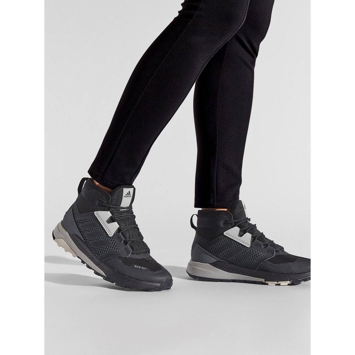 adidas Туристически Terrex Trailmaker Mid R.Rd FW9322 Черен